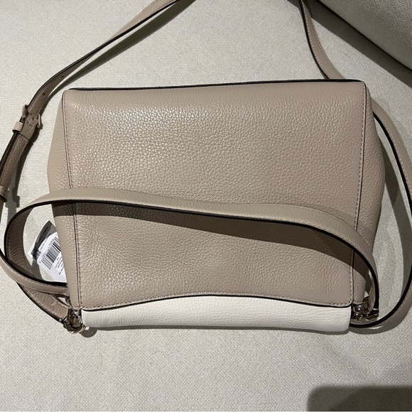 Kate spade flap medium size bag. - Picture 2 of 3